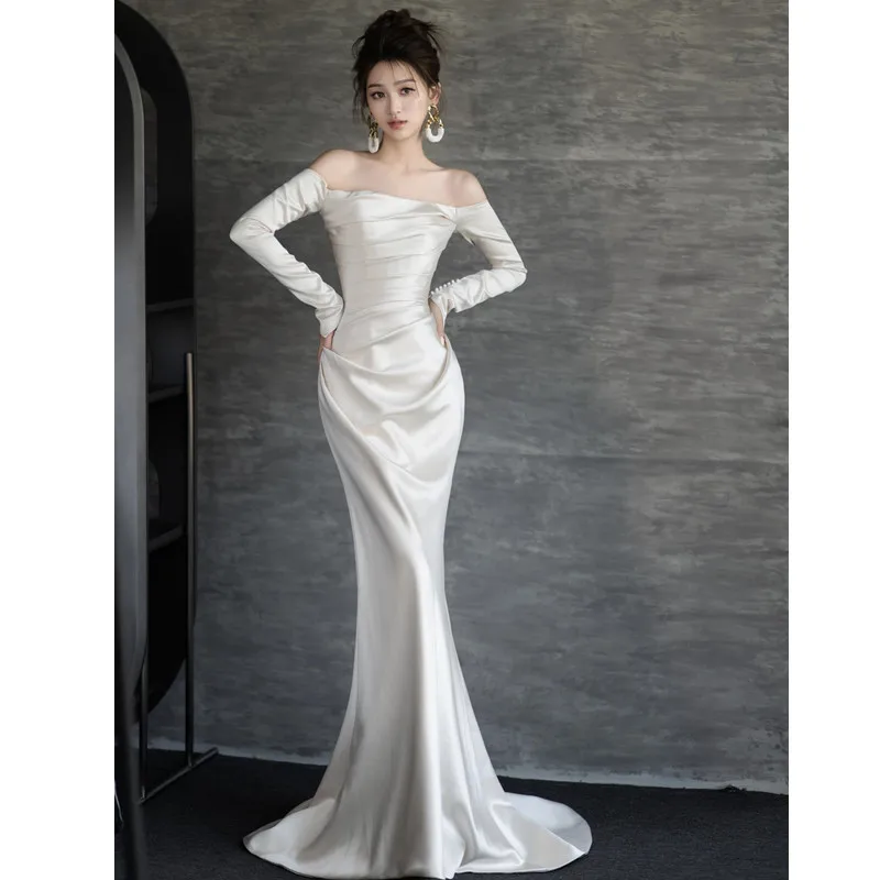 French Light Wedding Dress Bride's Simple Long Sleeved One Shoulder Outdoor Veil High-end White Sweet Fish Tail Dress Customized