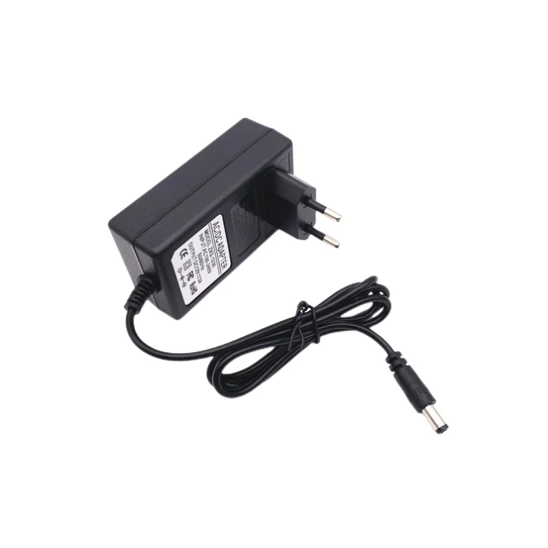 12,6 V 2 A 18650 Lithium-Batterie-Ladegerät für 12 V 3er Li-Ionen-Akku, Polymer-Smart-Ladegerät, 18650-Akku, 5,5 mm x 2,1 mm DC