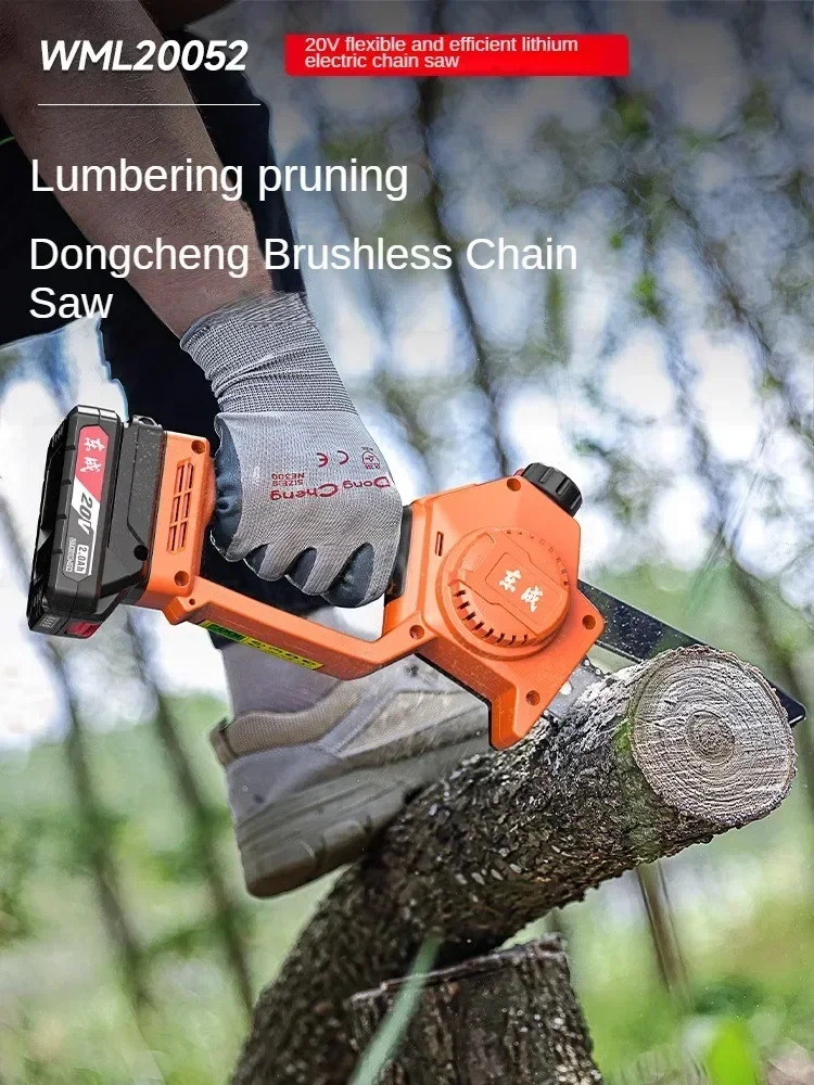 High-capacity Lithium-ion Battery Chainsaw for Fast and Efficient Wood Cutting