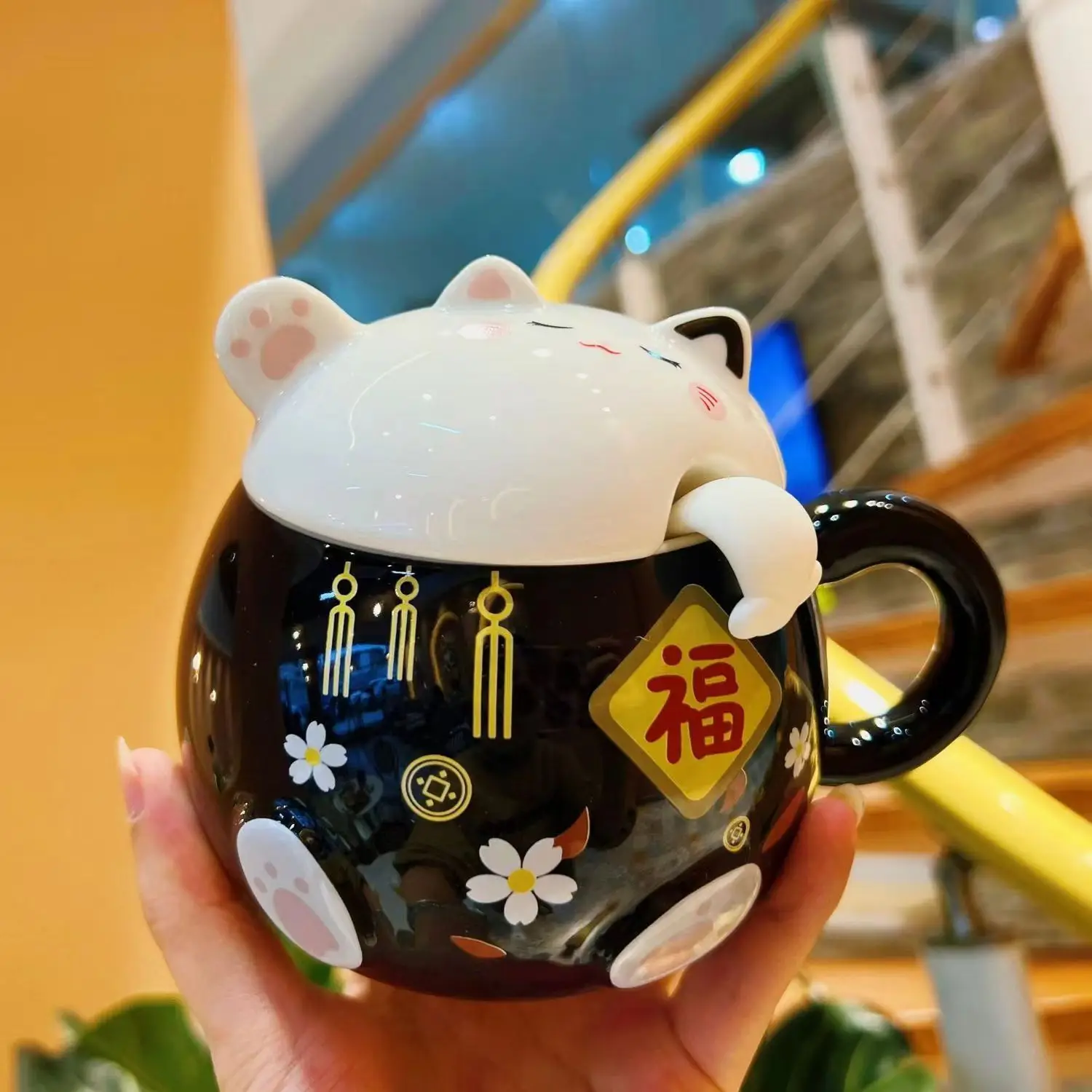 Cute Cat Water Cup Ceramic Cute High Beauty Ceramic Cup with Lid Mug Household Coffee Cup New Year Gift Drinkware