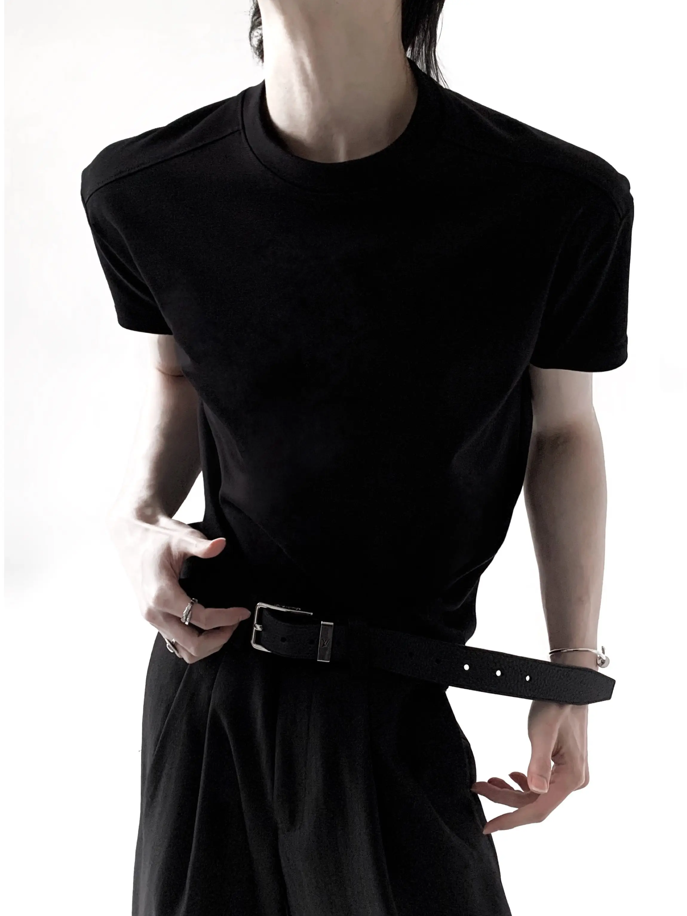 Fashion Slimming Short Sleeve Solid Color Tops Men's 2026 Spring New Round Neck Simple Tees Male Handsome Cool Comfort T-Shirts