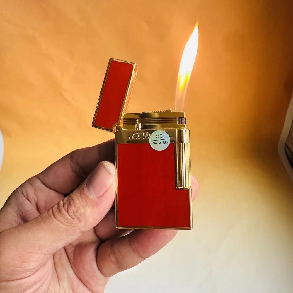 Dupont lighter De luxe merkaansteker is geklassieerd afgewerkt met lak en produceert een helder, scherp ontstekingsgeluid. perfect cadeau voor mannen. Dupont  Logo