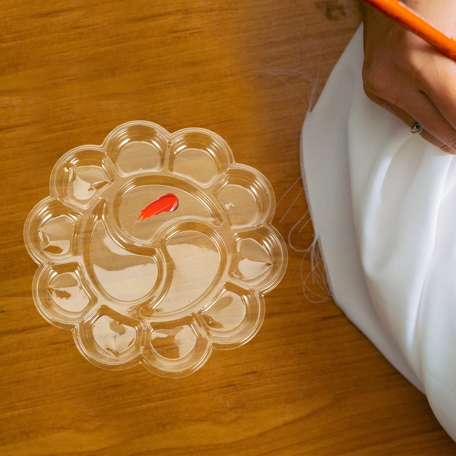 

50pcs Plastic Paint Palette Flower Shape Durable Transparent Watercolor Mixing Dish Sectional Plate Storage For Oil Painting