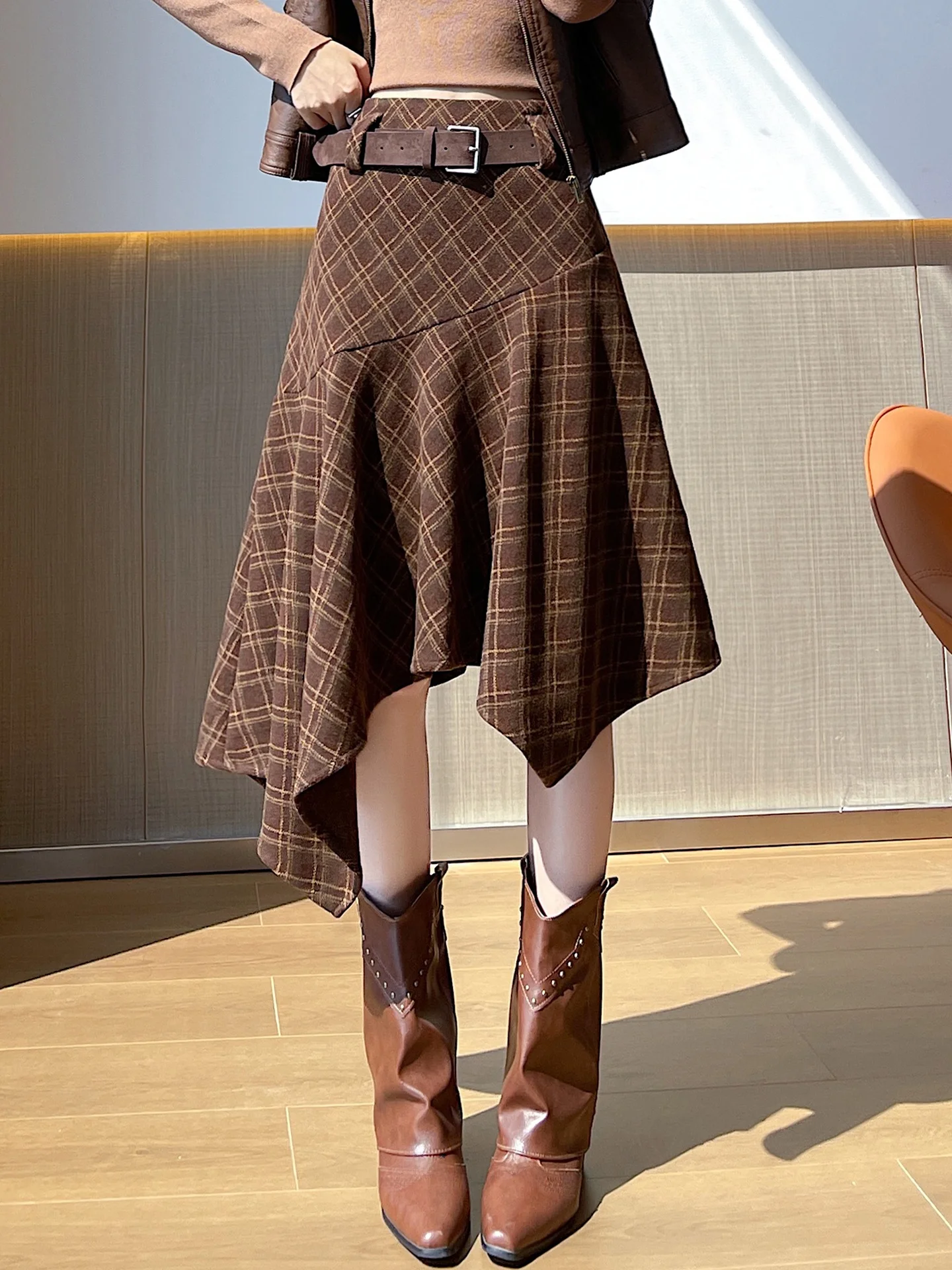 Irregular Plaid Woolen  Skirt for Women Autumn Winter Vintage Style A-Line Skirt Asymmetrical Design Travel Friendly