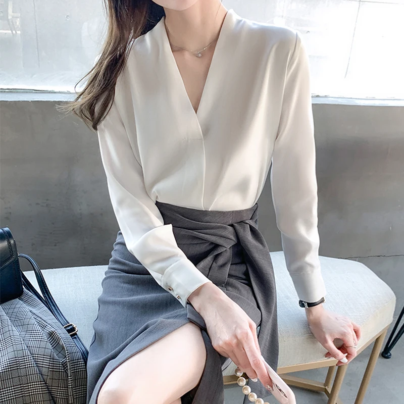 

Женская блузка из ацетатного атласа с V-образным вырезом и длинными рукавами, белая, модный дизайн, шифоновый топ, весна-осень, новинка