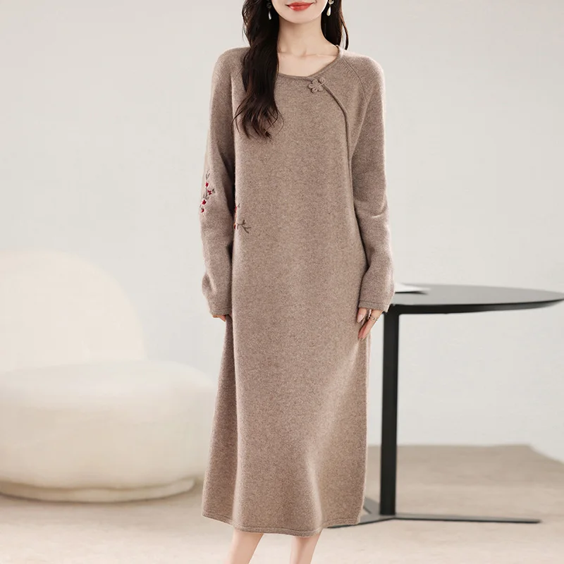 

100% merino wool women's knitted dress, casual, embroidered, long, round neck, loose, new autumn and winter 2024