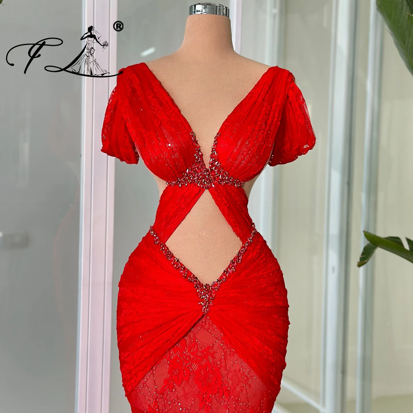 Red V-neck Short Sleeves Lace Crystal rmaid Party Dresses Sexy Crop top Evening Dresses Women Luxury for Special Occasions