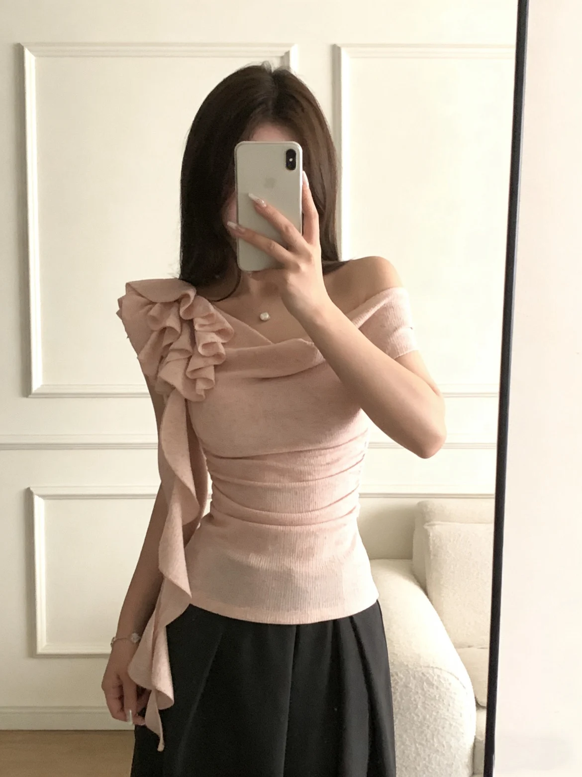 

Beloved Short Waist-Cinching Shoulder-Baring Pleated Bubble-Sleeve Tea Rose Print Top for Young Women in plus Sizes