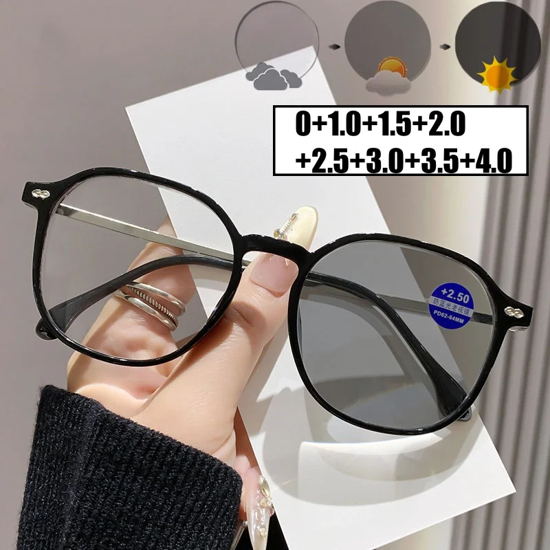 Image of Unisex Große Rahmen Photochrome Lesebrille Männer Frauen Vintage Farbwechsel Gläser Retro Quadratische Anti-UV Weit Sicht Brillen