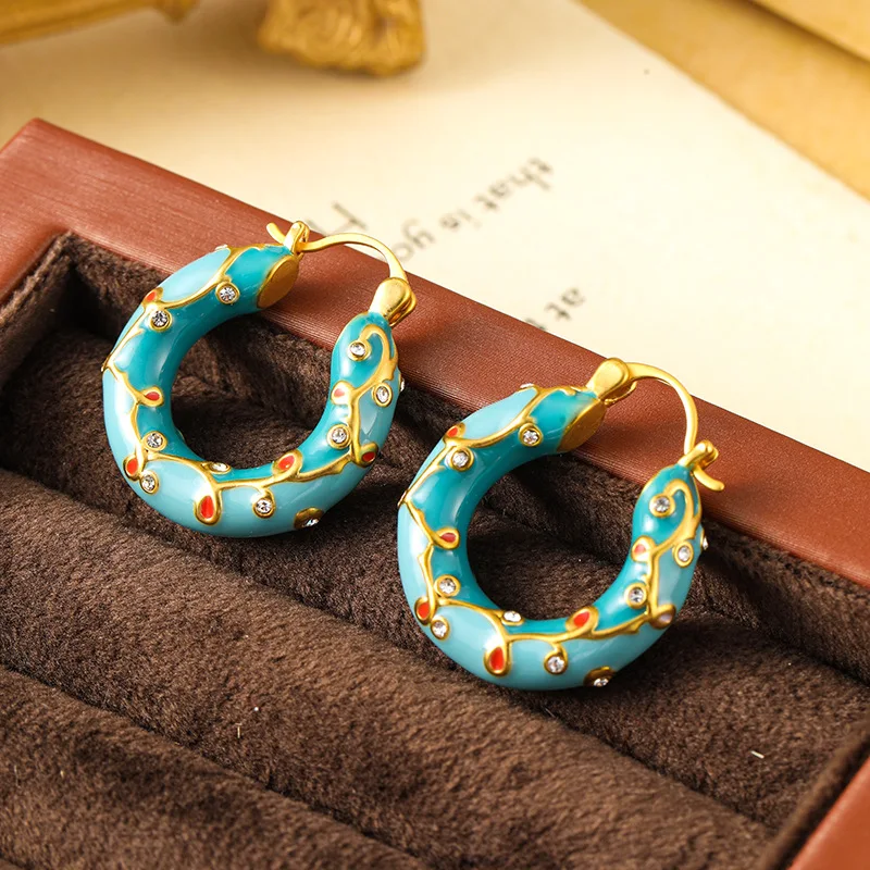 

New Retro High-end Thorn Pattern Blue Color Enamel Earrings Niche Personality Fashion Light Luxury Earbuds Earrings Small Hoops