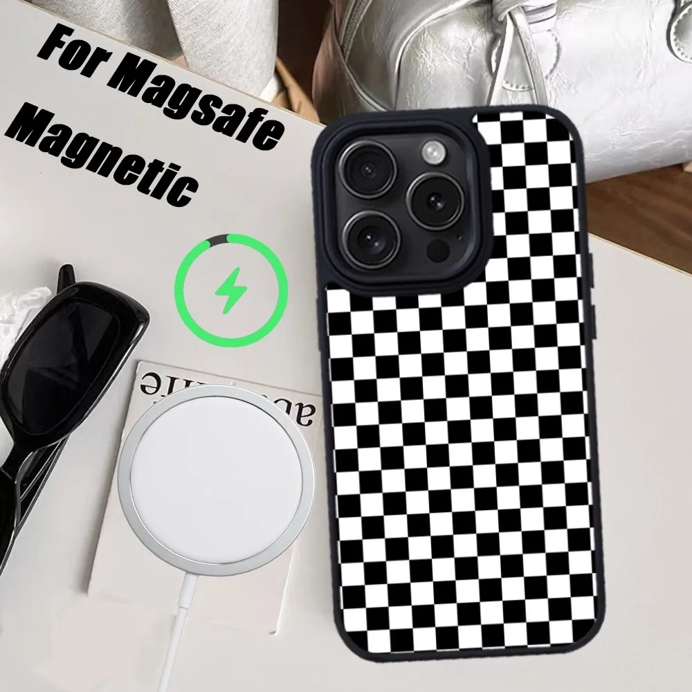 Checkerboard Checkered Chess Board Phone Case For iPhone 15 14 13 12 11 Pro Max Plus Magnetic for Macsafe Cases Cover