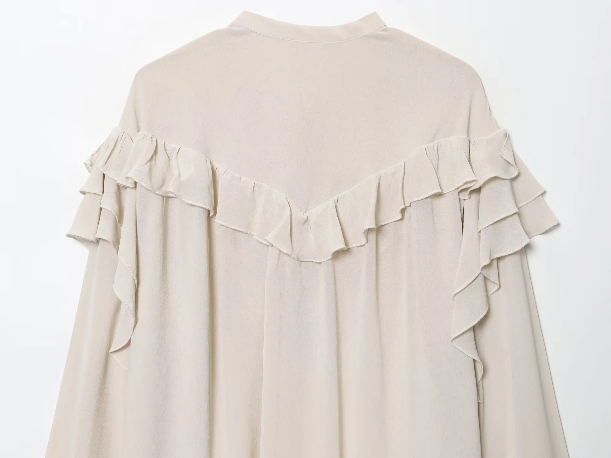 النمط الأوروبي والأمريكي 2025 ملابس نسائية شتاء جديدة مزاجه عادية بسيطة القوس الطبقات قميص الزخرفية