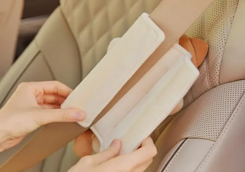 

Soft Plush Car Seat Belt Shoulder Cushion For Enhanced Comfort And Safety