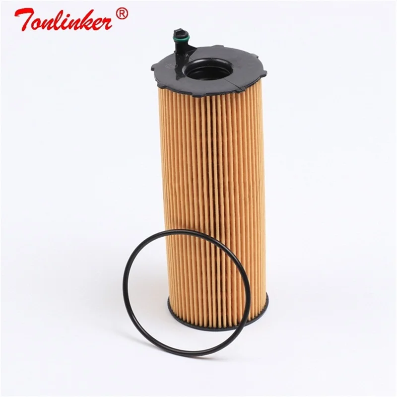 

Oil Filter 057115561M 1Pcs For Audi A4 B7 2004-2016/A5 8T 2009-2017/A6 C6 2004-2011/A8 4E 2002-2013/Q5 8R/Q7 4L 2006-2016 Model