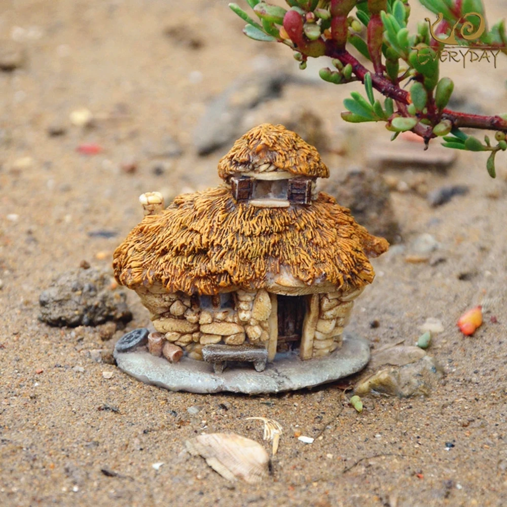 Miniature Thatched Cottage House Statue Fairy Garden Landscape Outdoor Lawn Decorative Villa Ornament Flowerpot Accessories