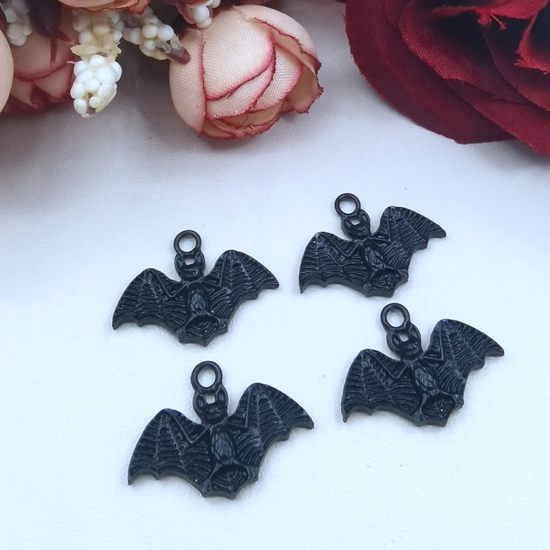 10pcs Creepy Realistic Vampire Bat Charm Cute Bat Charms for Jewelry Making DIY Bracelets Necklaces Crafts Accessory