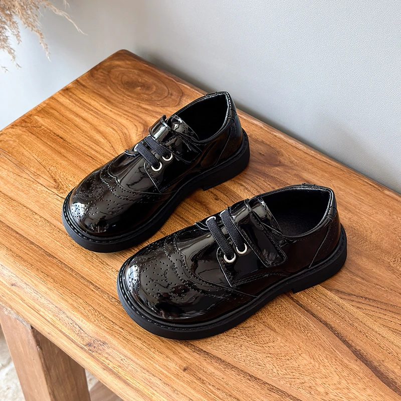 Boys Girls Leather Dress Shoes 2026 New Autumn Kids Classic Loafers Non-slip Classic Carved School Uniform Shoes Party Wedding
