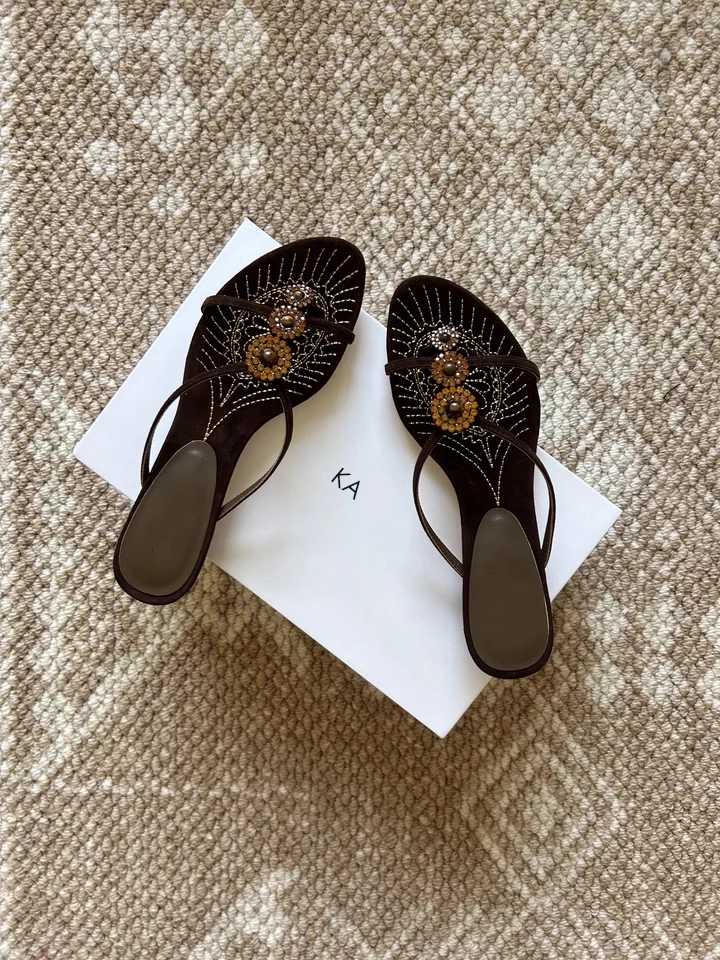 2025 Baroque Caribbean Sunset Embroidered Suede Kitten Heel Sandals - Artisanal 3D Floral Relief Flip Flops (Limited Edition)