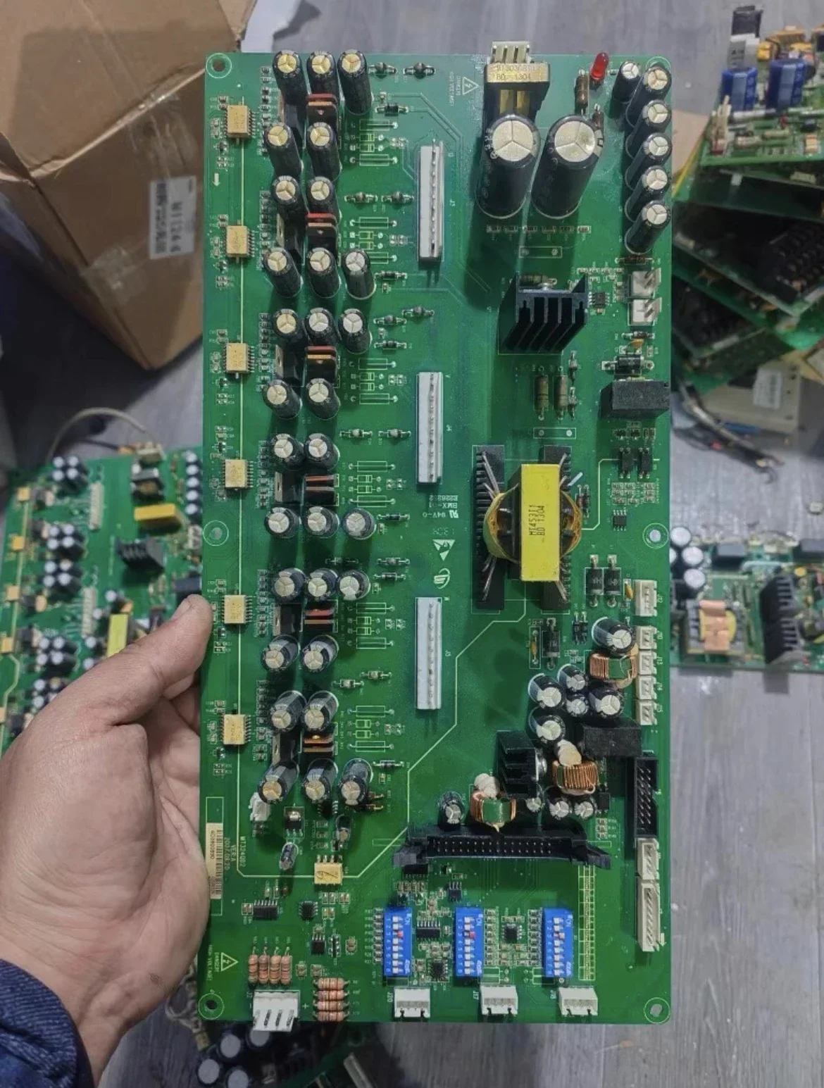 MT324QD2 MD380 محول التردد 220KW، 285KW، 315KW، 355KW، 400KW لوحة القيادة MT324QD2