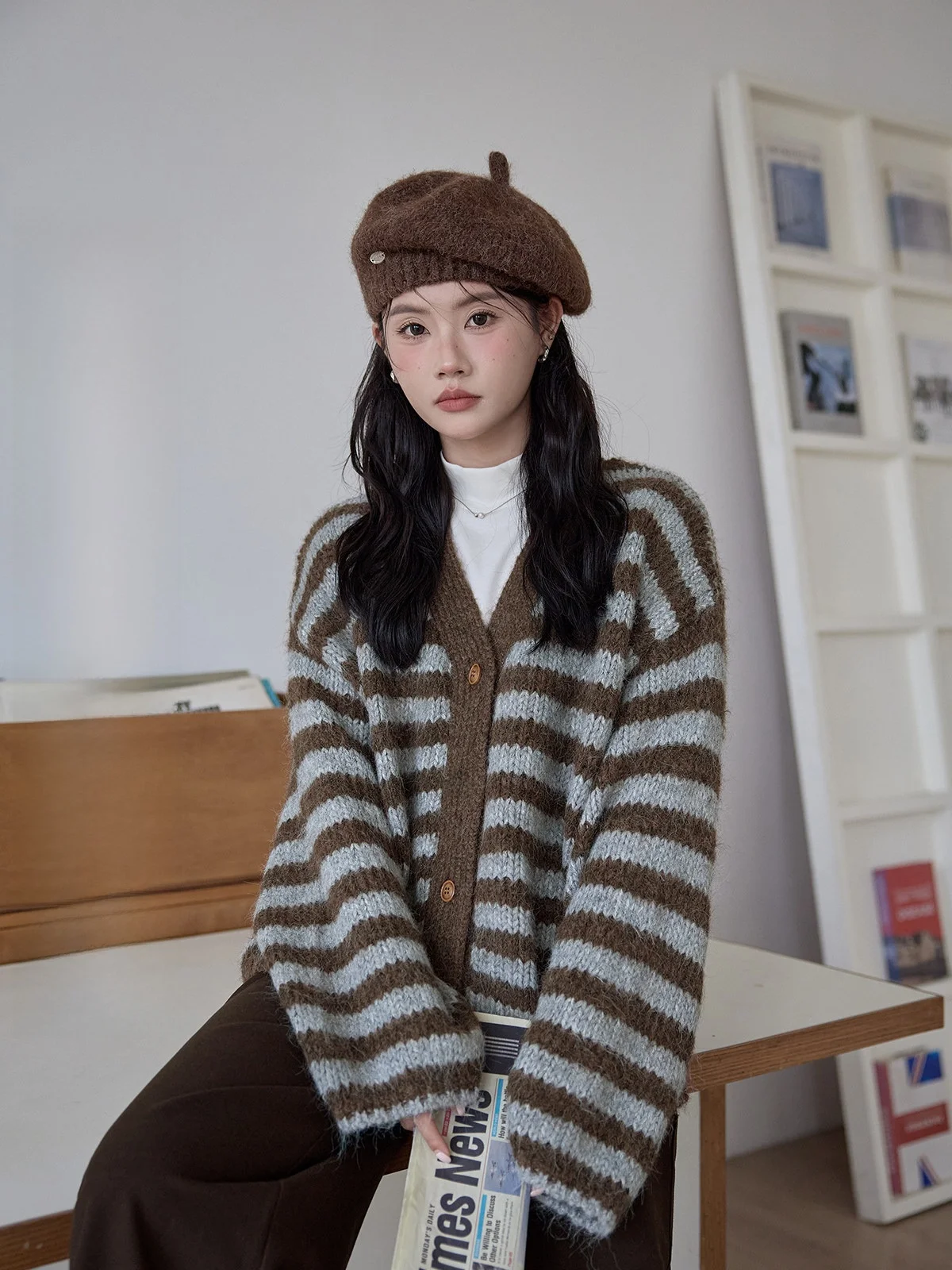 

HuiXi ay коричневый полосатый вязаный свитер, пальто, женское осенне-зимнее длинное пальто с v-образным вырезом, теплый топ, свободный крой