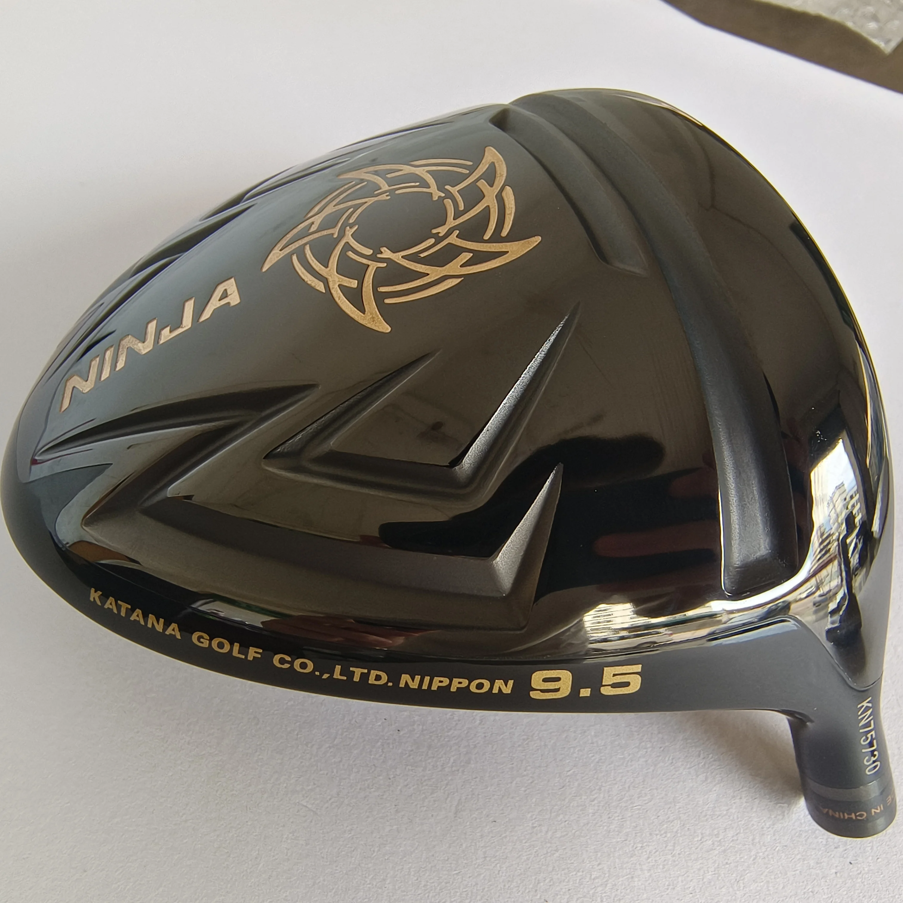 JPAN NIN JA 480CC Hi COR black titanium alloy golf club head with 9.5 and 10.5 degree club heads.