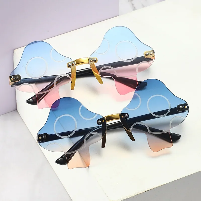 Retro Irregular Fun Party Favor Halloween Decorations Mushroom Shape Sunglasses for Women Sun Glasses Eyewear