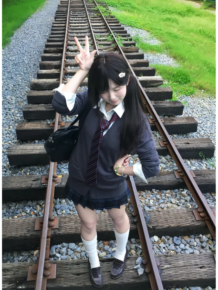 

Комплект из вязаной юбки и свитера для женщин: осенне-зимний, в стиле JK, с высокой талией, А-силуэт, миди-юбка и свитер-пальто