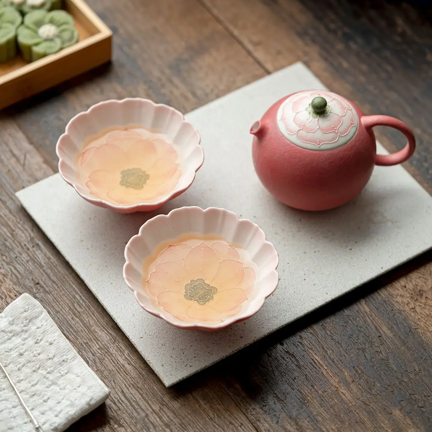 Underglaze Color Hand-painted Lotus One Pot and Two Cups Ceramic Teapot Master Cup Pink Tea Set Gift as a Souvenir for Besties