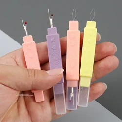 Portable Sewing Needle Threader Seam Ripper 2-in-1 Dual Purpose Sewing Tool Home Thread Cutter Double Head with Protective Cover