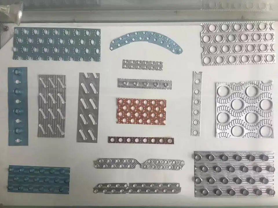 Hot Seeling Hochgeschwindigkeits-Vollautomatische Stanzmaschine für Kupferflossen