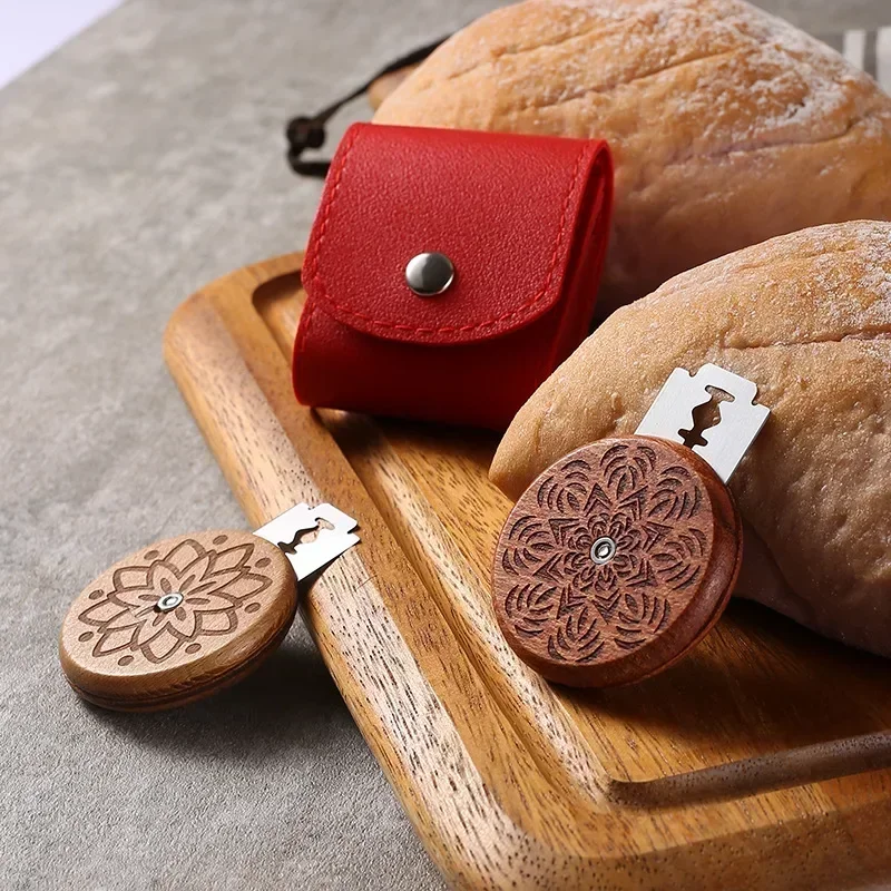 Dough Scoring Knife Stainless Steel Homemade Bread Lame Scoring Tool Foldable Sourdough Scorer with Replaceable Blade for Baking