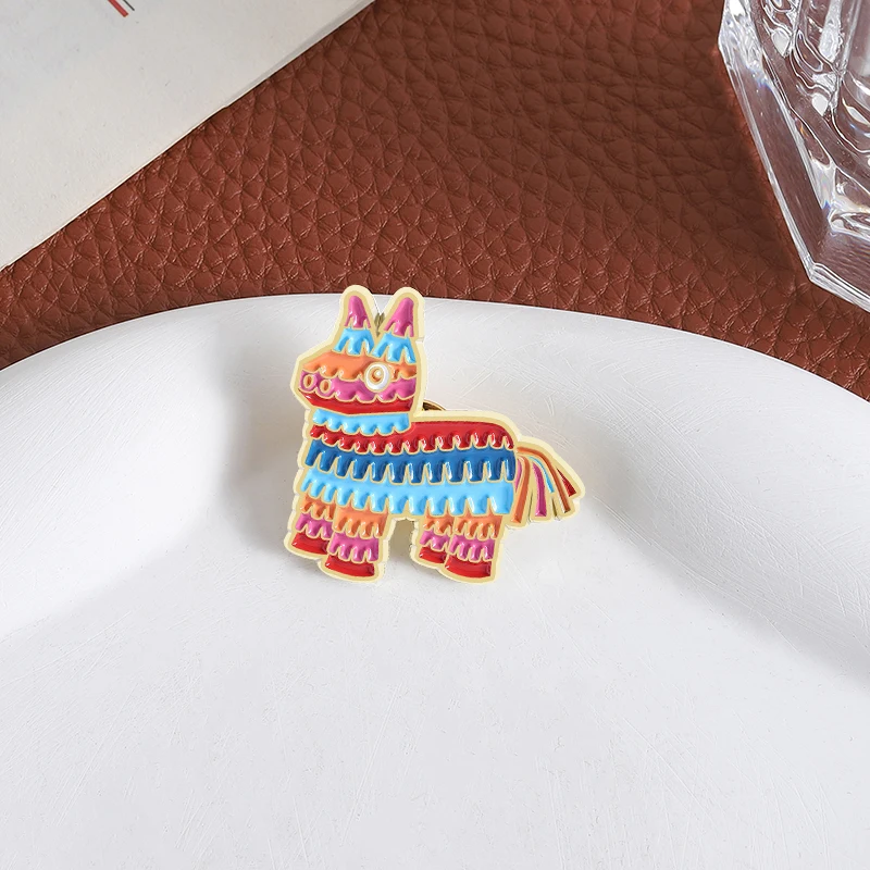 Pinata Emaille Pins Mexikanisches traditionelles Festival Spiel Broschen Abzeichen Rucksack Anstecknadel Cartoon Accessoires Geschenk für Freunde