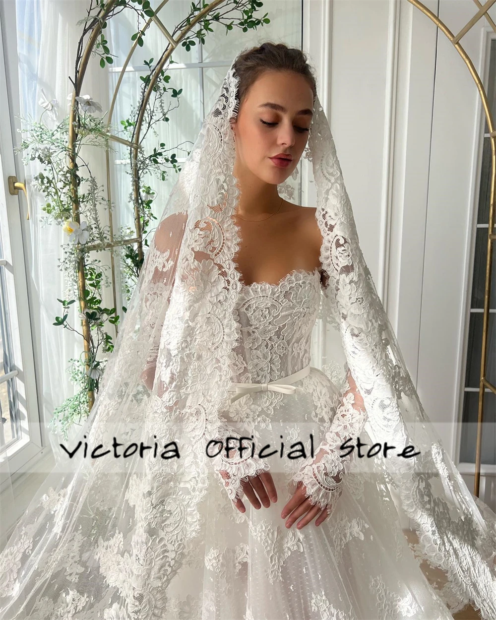 Dreamy White Lace Applique Wedding Dresses Off The Shoulder Long Sleeves Dubai Engagement Gowns With Cape A Line Customized