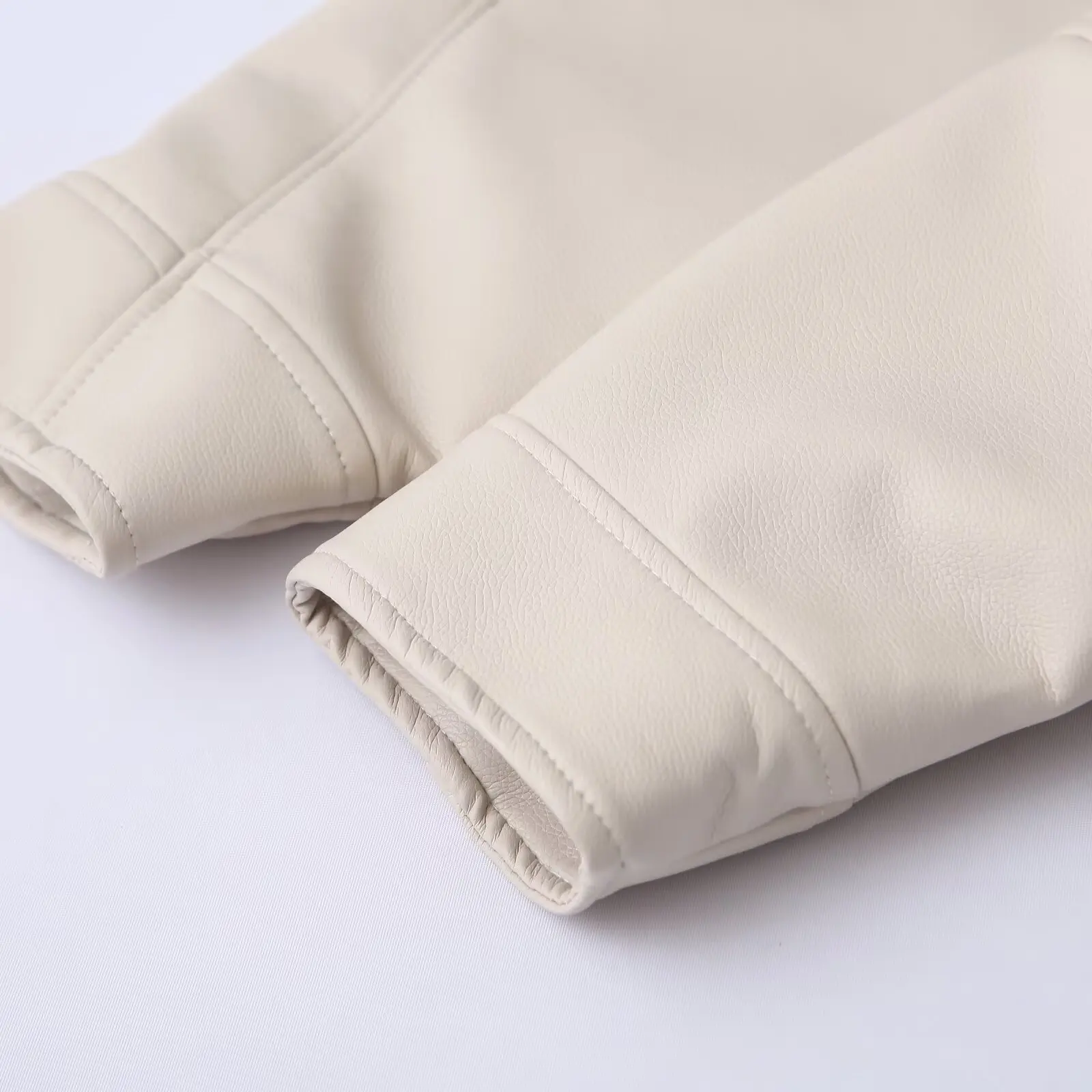 2025 femmes Beige avant fermeture éclair veste en cuir PU américain rétro boucle ceinture ourlet manches longues manteau taille haute court vêtements d'extérieur argent