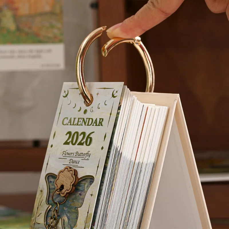 2026 レトロエレガントカレンダーゴールデンバックルデザイン油絵一方向フリップカレンダーオフィスデスク装飾学用品