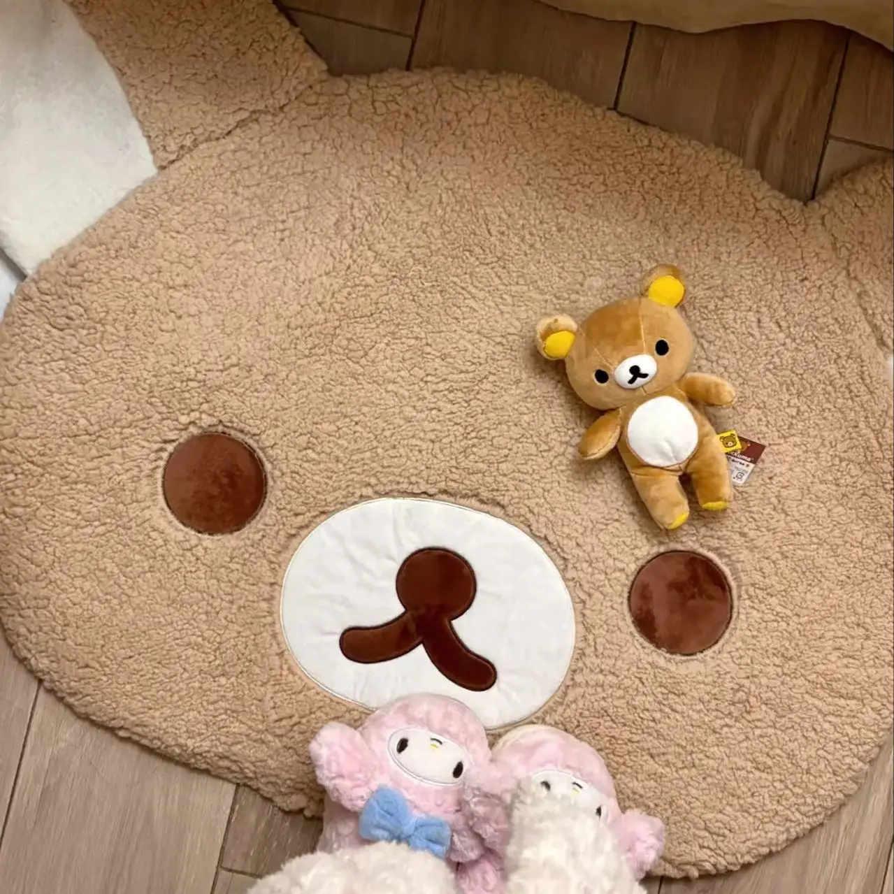 Cartoon Rilakkumas Plush Rug Kawaii Korilakkuma Bear Soft Floor Mat Bedroom Chair Bedside Lounge Rug Bathroom Doormat Home Decor