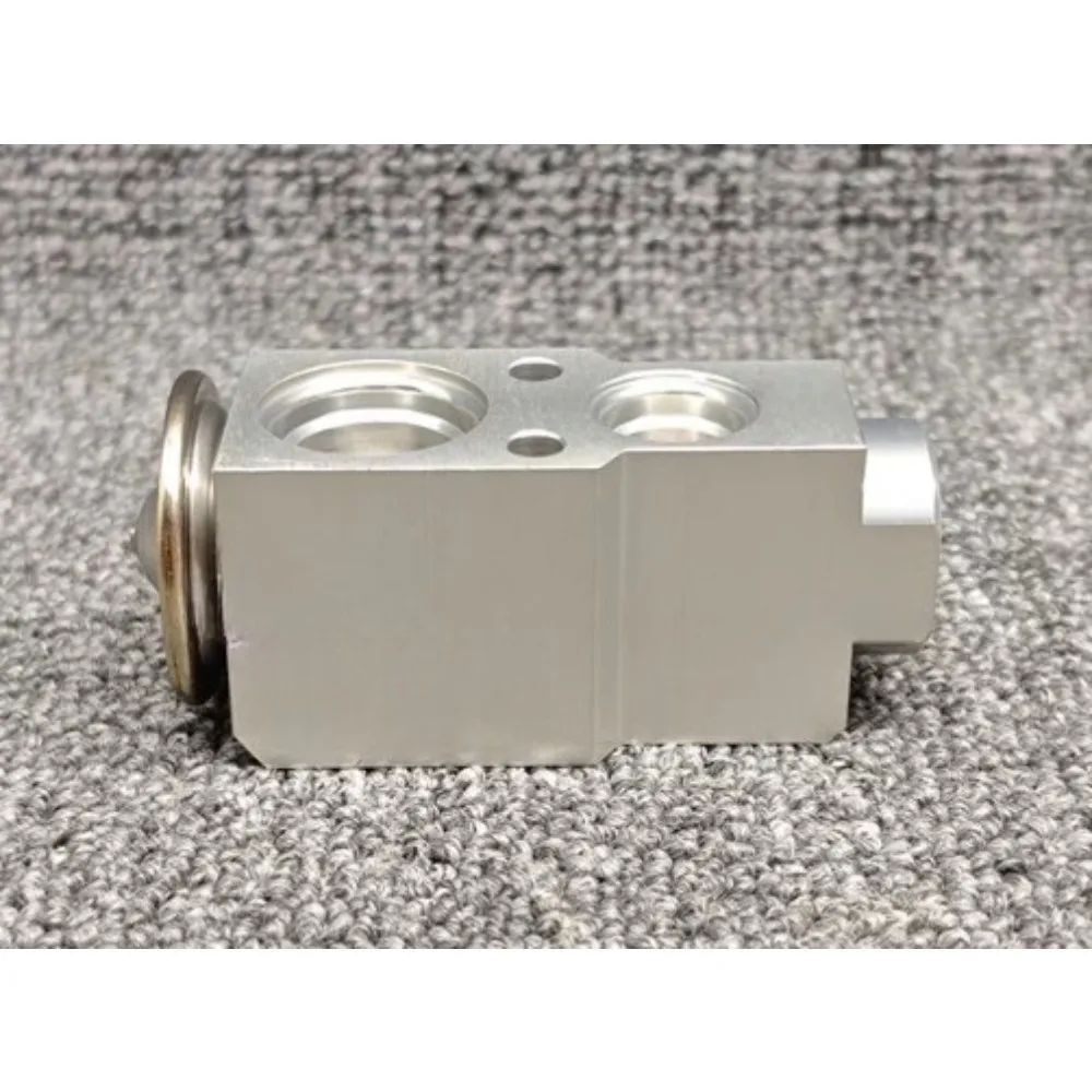 Car Air Conditioning Expansion Refrigerant Throttle Valve 64119496915 for BWM 5 6 7 8 Series X5 X6 X7 M5 M8 520 525 G38