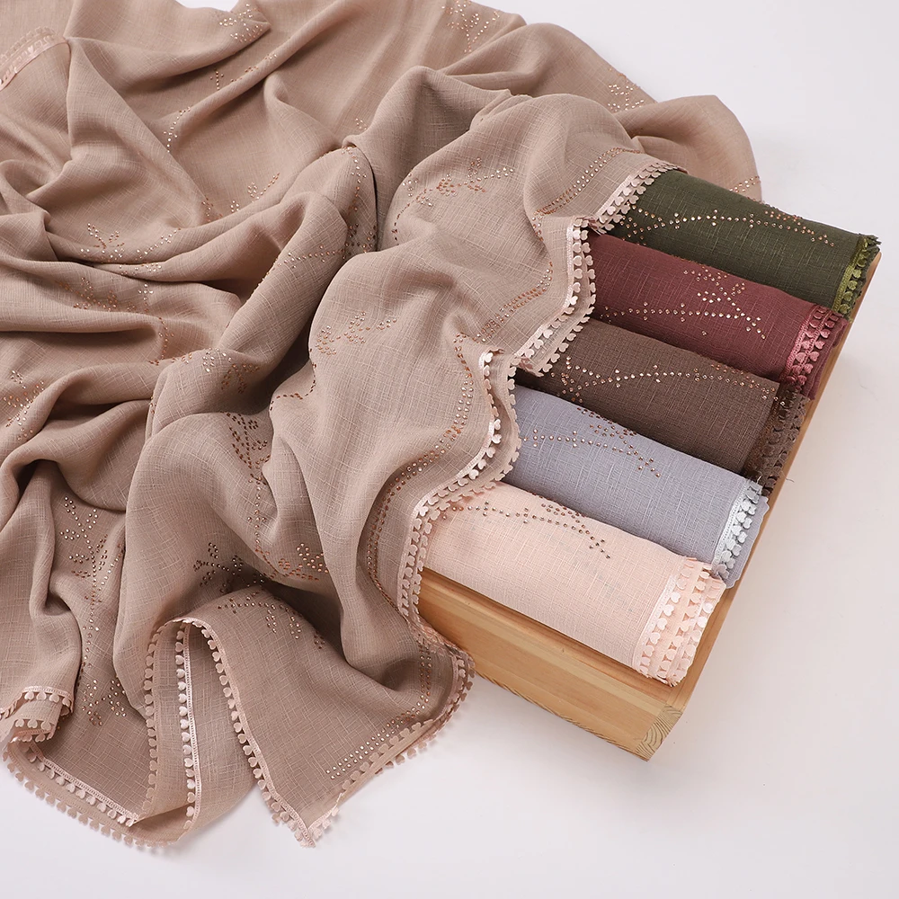 Strass-Besetzter Hijab aus Knitterbaumwolle mit Spitzen- und Quastenrand Muslimisches Damen-Kopftuch Eleganter Damenschal Islamisches Kopftuch – Detail 9