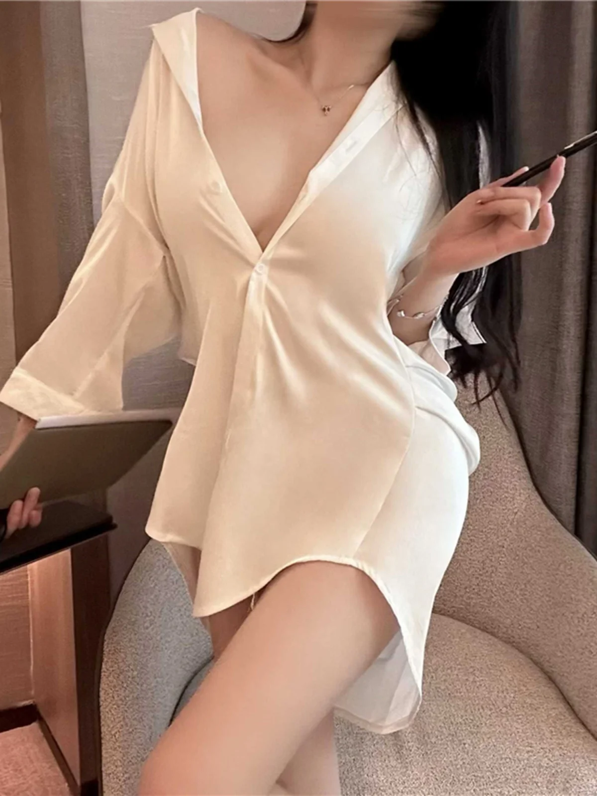 

Boyfriend Sle Loose Long Sve irt Thin Home Clothes Sexy Spicy Girl Polyester Fiber Pure Color Collar Button up Top