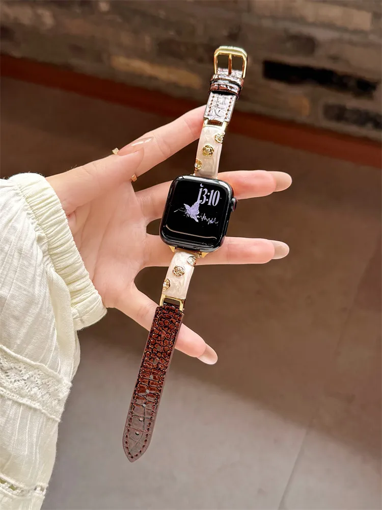 

Flower dropper shiny leather surface compatible with iWatch strap 38mm 40mm 41mm 42mm 44mm 45mm 49mm fashionable strap