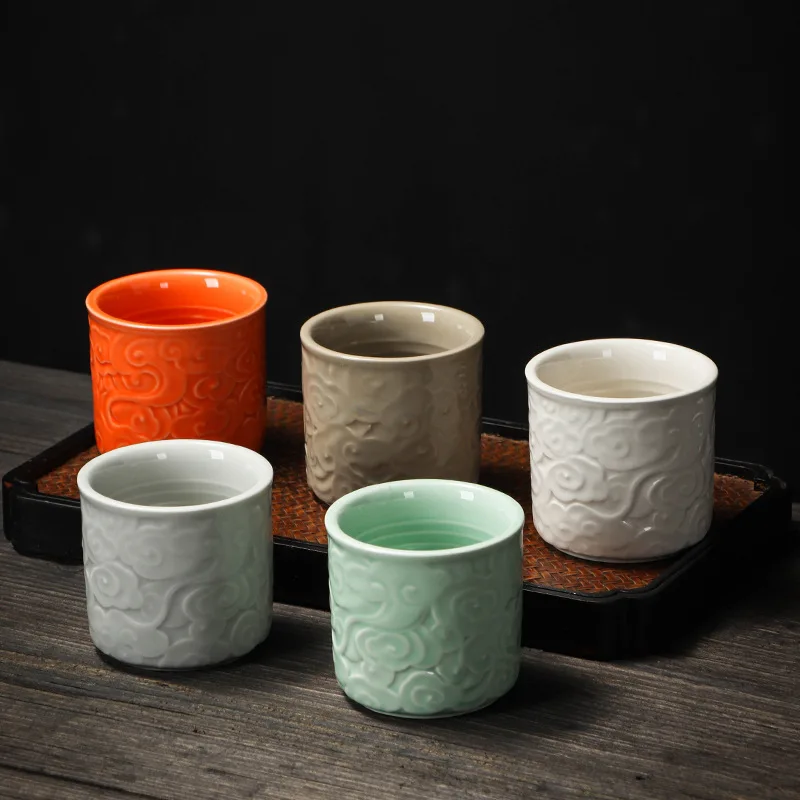 Celadon Relief Master Cup Kung-Fu-Teetasse Trinkteetasse Haushalt Einfache Einzeltasse
