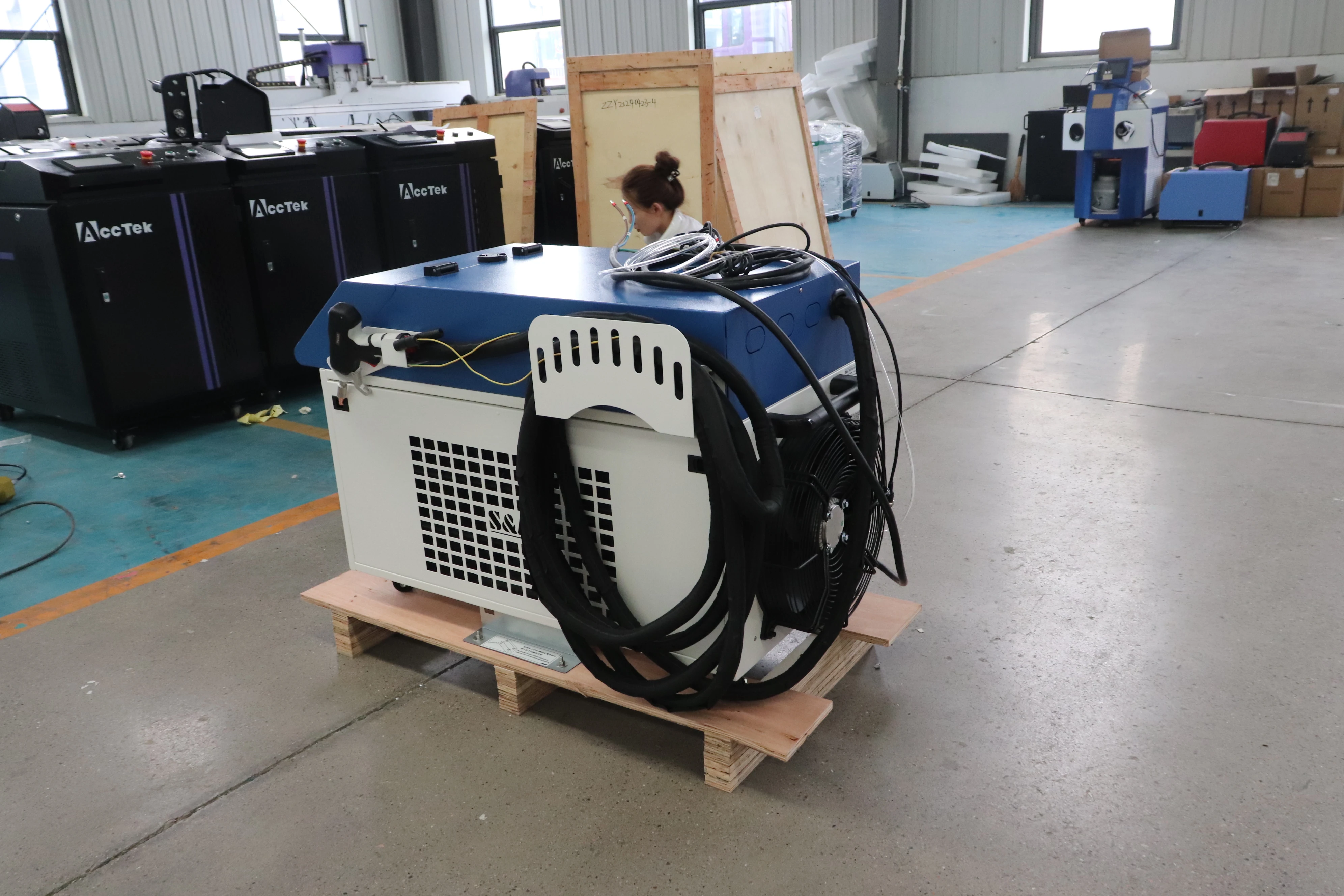 Factory Supply Handheld fiber 4 in 1 Laser Welding Laser Cleaning Laser Cutting Machine 1500W for metal