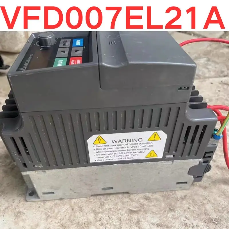 Second-hand test OK  0.75KW inverter VFD007EL21A