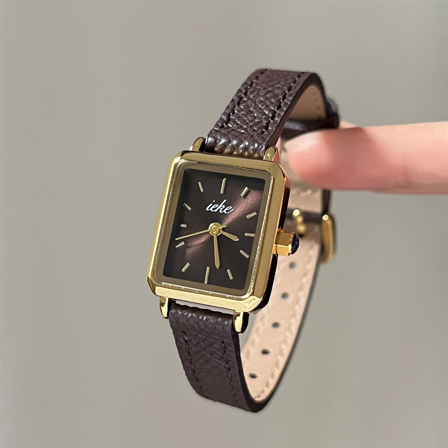 Korean Style Minimalist And Exquisite Square Women'S Watch, Light Luxury Retro Literary And Artistic Versatile Quartz Wristwatch