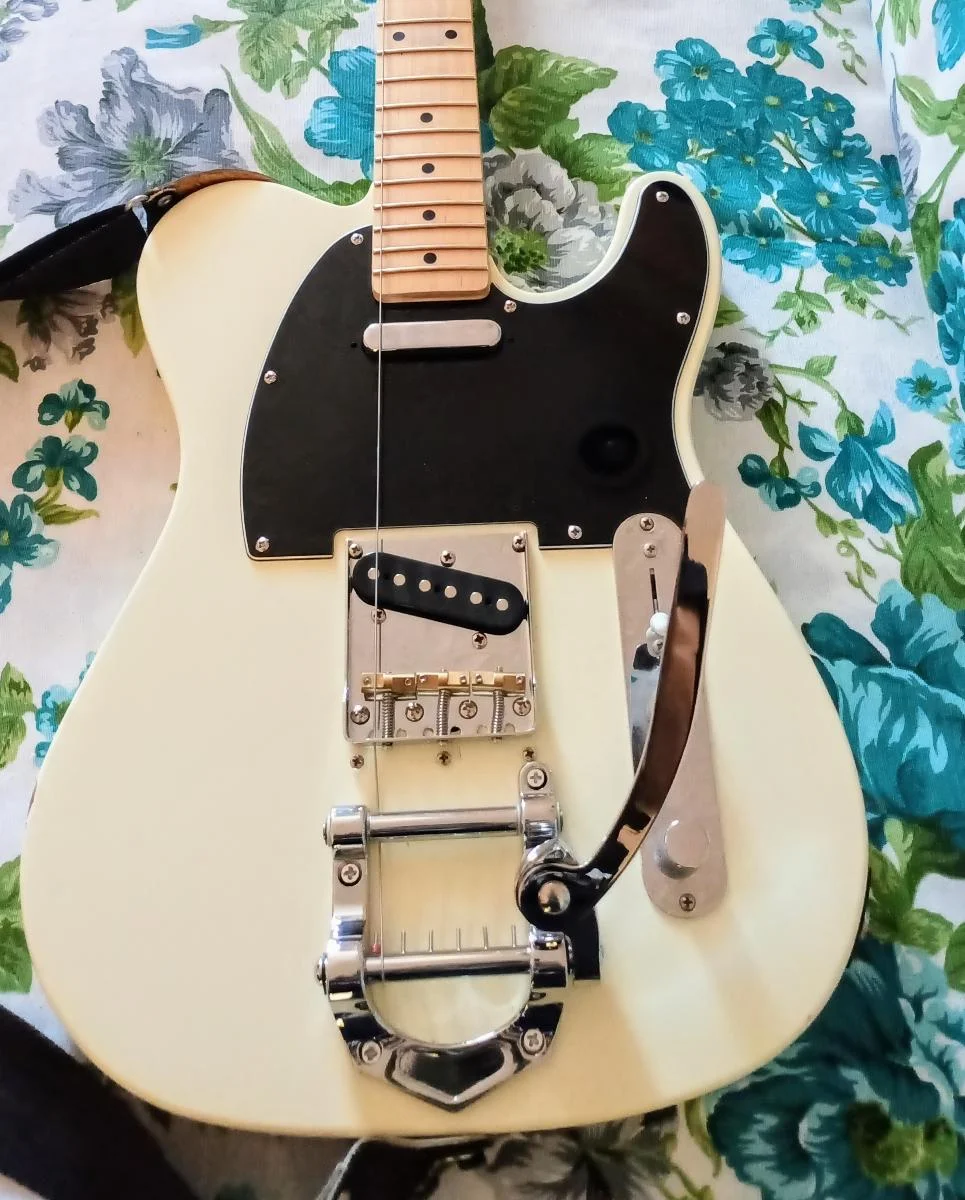 Dual Load Guitar Bridge with Cut-down Sides w/Compensated Brass Saddles for TL Guitar Chrome Black Gold