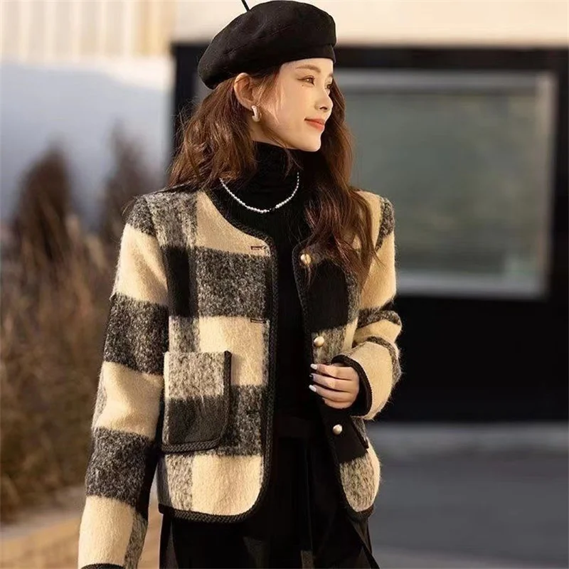 Women Short Plaid Wool Coat Celebrity Style Female Autumn Winter Woolen Lattice Jacket Ladies Add Cotton Small Fragrant Outwear