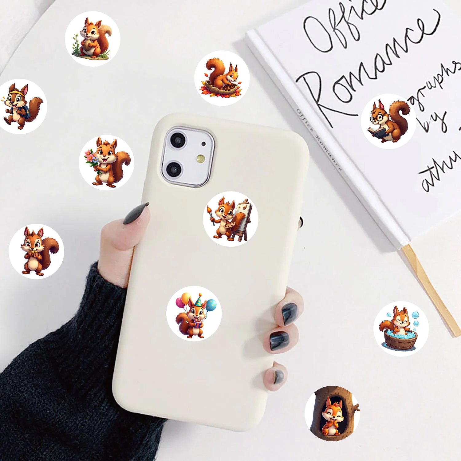 1Roll(500Pcs) Lovable Happy Squirrels Pattern Stickers 2.5cm/1.0'' 10 Designs Decals Diy Adorn Gifts Home Decor Sealing Labels