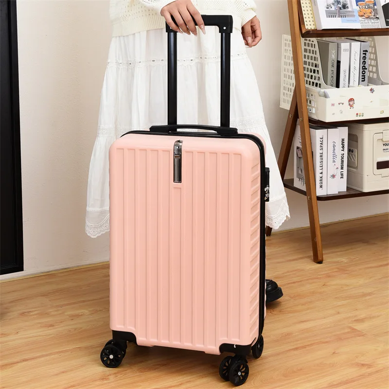 Thumbnail 3 - #16 Cheapest Hard Shell Suitcases Deals You Can Get