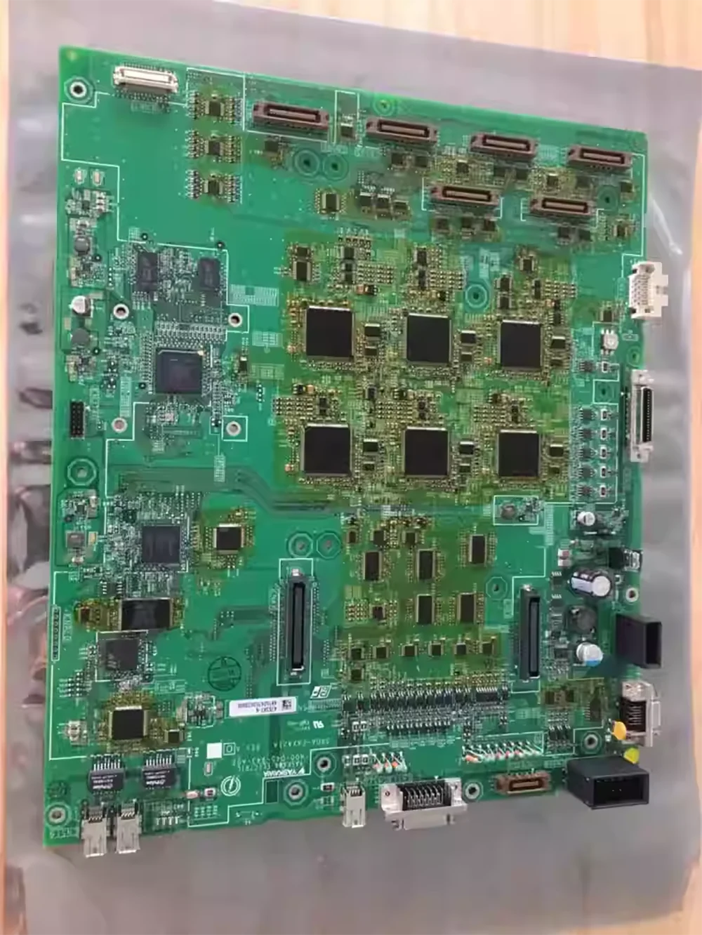 The SRDA-EAXA21A DX200 robotic axis control substrate