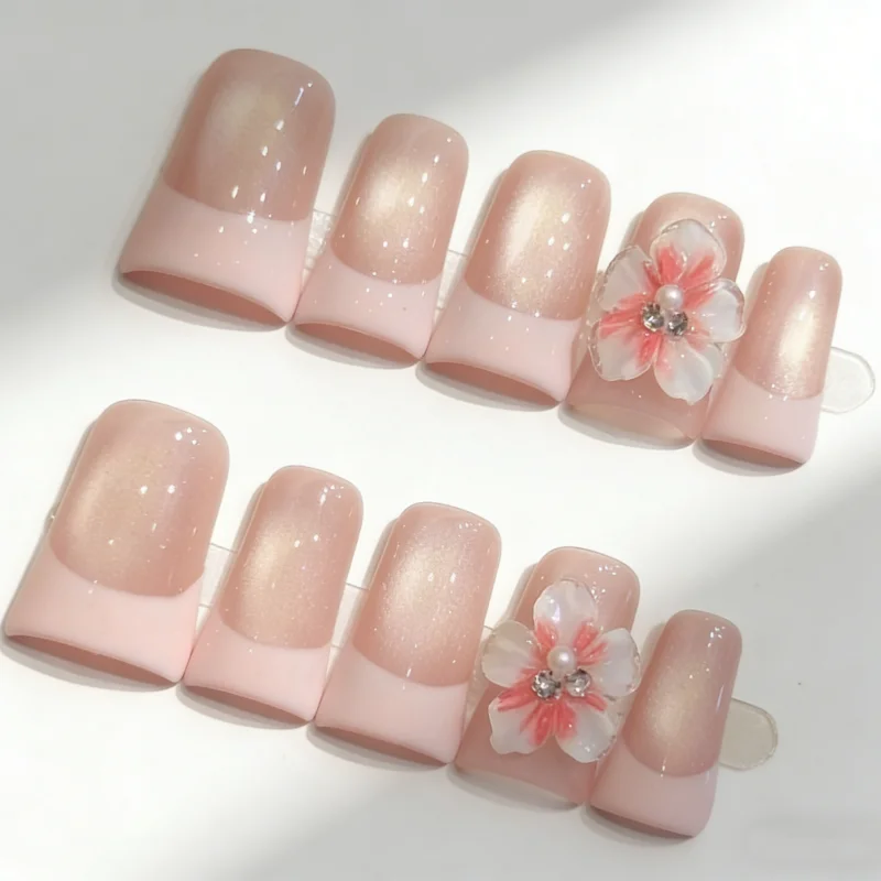 

10pcs Handmade Nails Short Duck-bill-shaped Candy-pink French-style 3D Floral Design Press-on Nails—perfect As A Gift for Girls